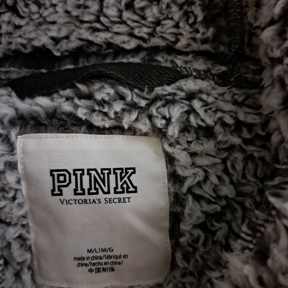 Jacket Cardigan. One Size Fits All... - Picture 5 of 5